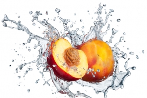 切开桃子与喷溅水花高清PNG透明装饰素材免费下载