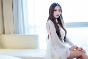 王明明 长发养眼美女4k壁纸