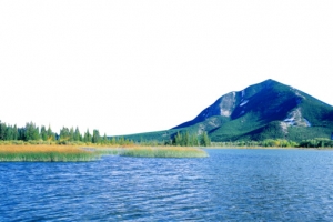 高山湖水优美风景素材