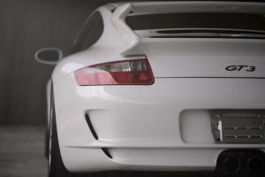 保时捷gt3 保时捷 汽车 白色 后视 4k壁纸 3840x2160