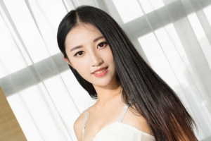 敏珺长发养眼美女4K壁纸
