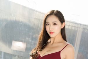 克拉女神姜璐 长发气质美女红色吊带裙美腿美女4k手机壁纸竖版高清