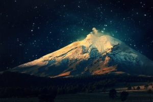 夜景山峰星空大图