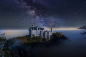 秋天 天空 银河 星星 星空 晚上 城堡 德国风景图片