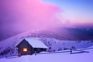 冬天雪山雪景小木屋4k风景壁纸