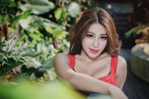 微笑性感美女4K壁纸