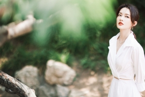 李沁 白色裙子 清新唯美摄影4k美女壁纸