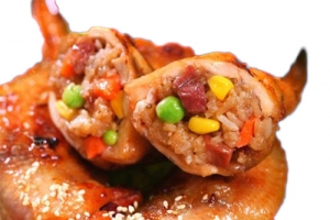 台湾密制烧烤鸡翅包饭