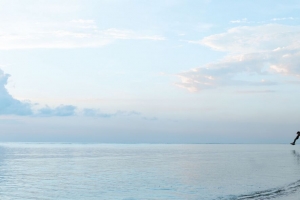 秋千 大海 地平线 极简主义 4k壁纸 3840x2160