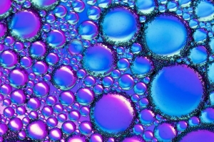 液体 油 气泡 宏观 紫色 蓝色 4k壁纸 3840x2160