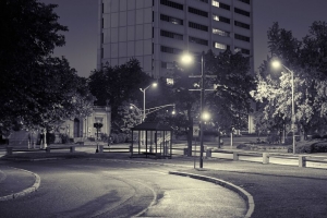 道路 转弯 灯光 建筑 夜间 4k壁纸 3840x2160