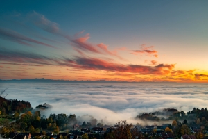 自然风景 树木 天空 云海 村庄 远景 4k壁纸