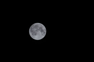 月亮 满月 太空 卫星 黑白 4k壁纸 3840x2160