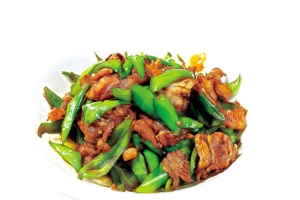 绿色五花肉青椒爆炒肉丝