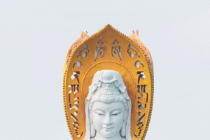 观音塑像4k手机壁纸竖屏