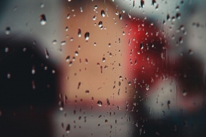 滴 玻璃 模糊 雨水 4k壁纸 3840x2160