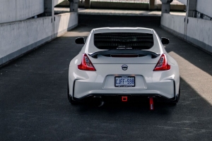 日产370z 日产 汽车 白色 背面 4k壁纸 3840x2160