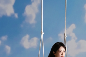 杨紫 淡雅梦境 秋千4k手机壁纸竖屏美女