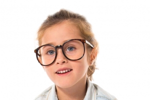 黄毛戴眼镜女孩高清PNG透明免扣设计素材免费下载