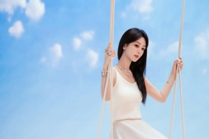 杨紫 白裙 淡雅 秋千美女 4K壁纸 3840x2560