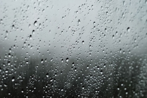 雨 水滴 玻璃 微距 深色 4k壁纸 3840x2160