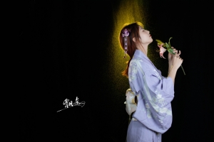 美女和服 闭眼 花 4k美女壁纸