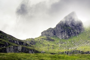 苏格兰南部高地的山3440x1440风景壁纸