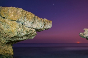 海边岩石风景3440x1440壁纸