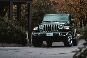  jeep wrapper jeep 汽车 suv 黑色 正面 4k壁纸 3840x2160