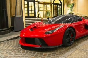 红色法拉利Laferrari 超级跑车 4K壁纸