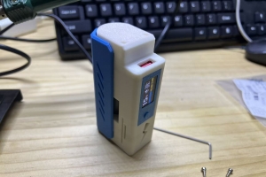 3D打印项目：移动充电宝(可更换电池21700)