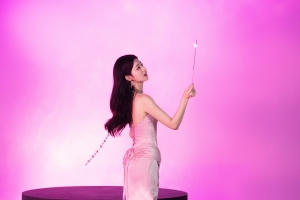 王楚然星河予你 粉色背影 4K美女壁纸 3840x2560