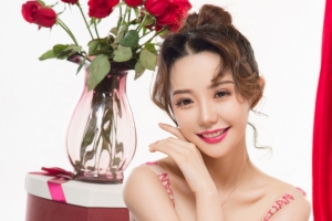 可欣 笑容可爱美女4k壁纸3840x2160