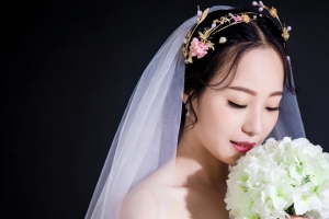 唯美新娘婚纱鲜花3440x1440带鱼屏4K高清壁纸免费下载