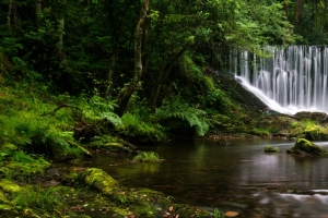 加利西亚小瀑布3440x1440风景壁纸