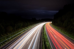 道路 灯光 转弯 照明 夜间 4k壁纸 3840x2160