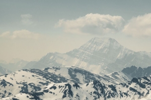 山脉 山峰 雾 雪 云 风景 4k壁纸 3840x2160