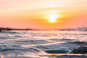 水 波浪 太阳 地平线 眩光 4k壁纸 3840x2160