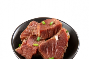 美味牛肉块图片设计