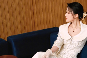白色长裙优雅美女 刘亦菲 侧脸 3440x1440带鱼屏壁纸