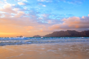 日出海边海浪天空云3840x2160风景壁纸