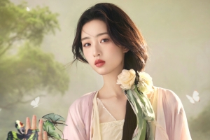 唯美国风美女邓恩熙4k手机壁纸竖屏