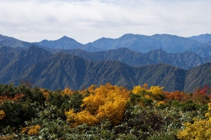 风景 山脉 山峰 草 植物 自然 4k壁纸 3840x2160