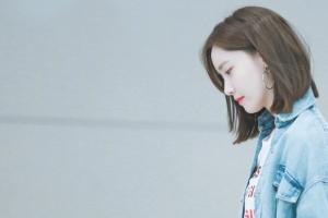 韩国美女明星林允儿3440x1440壁纸