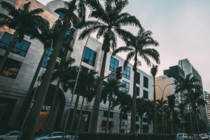 都市房地产环境设计海报