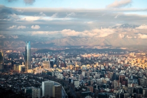 摩天大楼 建筑 城市 建筑 山脉 云 4k壁纸 3840x2160