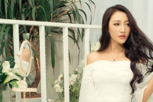 小清新美女AmiKa带鱼屏壁纸3440x1440