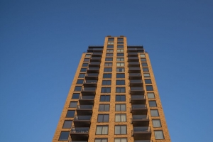 建筑 窗户 建筑 底部视图 棕色 4k壁纸 3840x2160