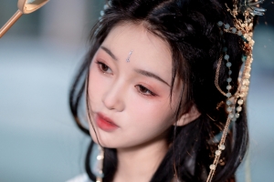 清纯长发古装美女平板桌面壁纸