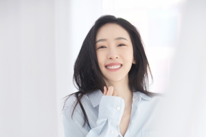居家美女 睡衣 许潇晗高清4k手机壁纸竖屏